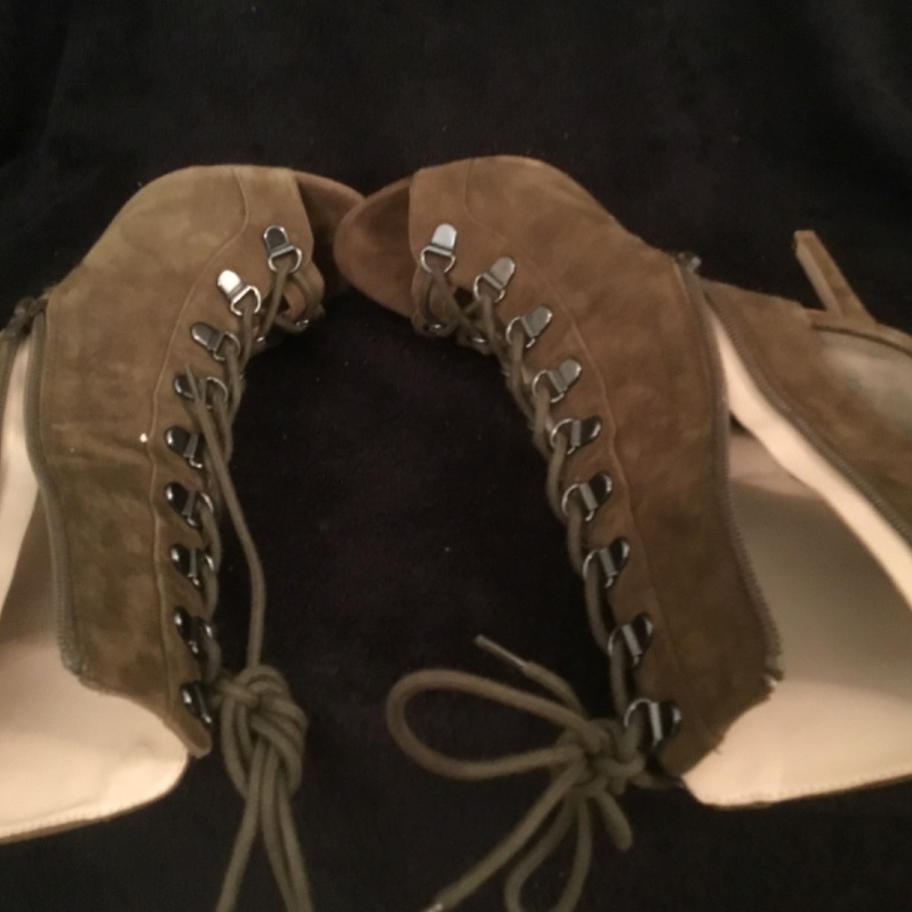 Steve Madden suede Peep toe olive green bootie 8.5 - Picture 6 of 13